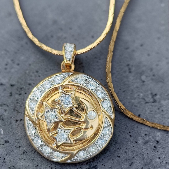 Vintage Jewelry - ✨ Flawless Celestial Moon And Stars Crystal Locket Pendant Necklace